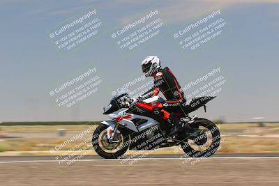media/Jul-22-2022-TrackDaz (Fri) [[ca4971259a]]/Group B/130pm (Wheelie Bump)/